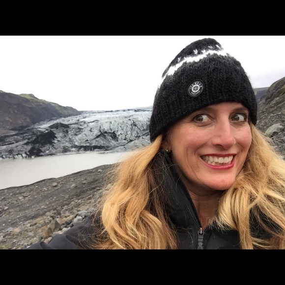 Meet your Posher, Michelle - Picture 2 of 6